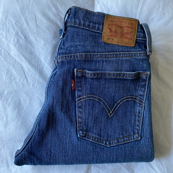 Levi’s 501 Skinny Raw Hem Jeans - Picture 10 of 12